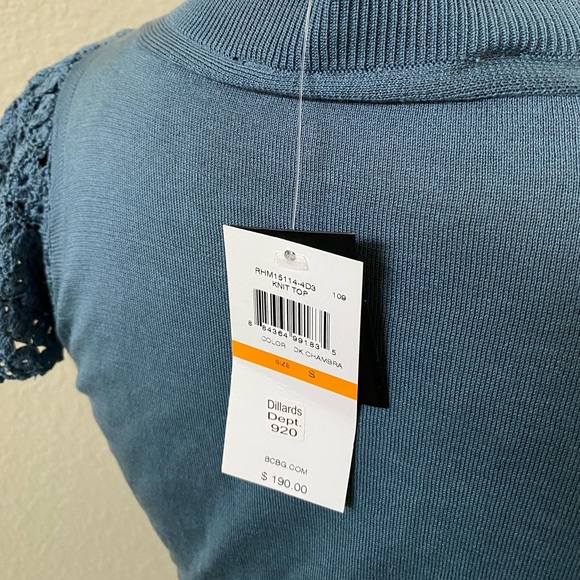 Dusty blue flowy top. - Picture 4 of 4